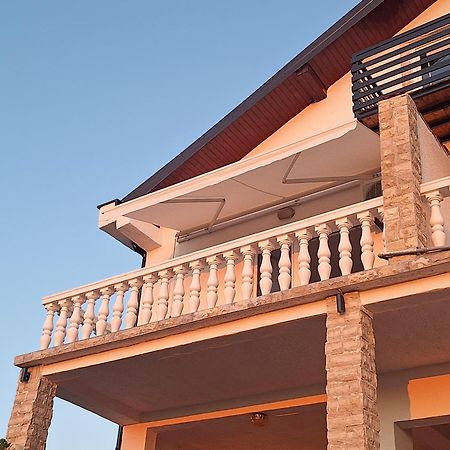 Apartments Cetiri Sestrice Novigrad  Exterior photo