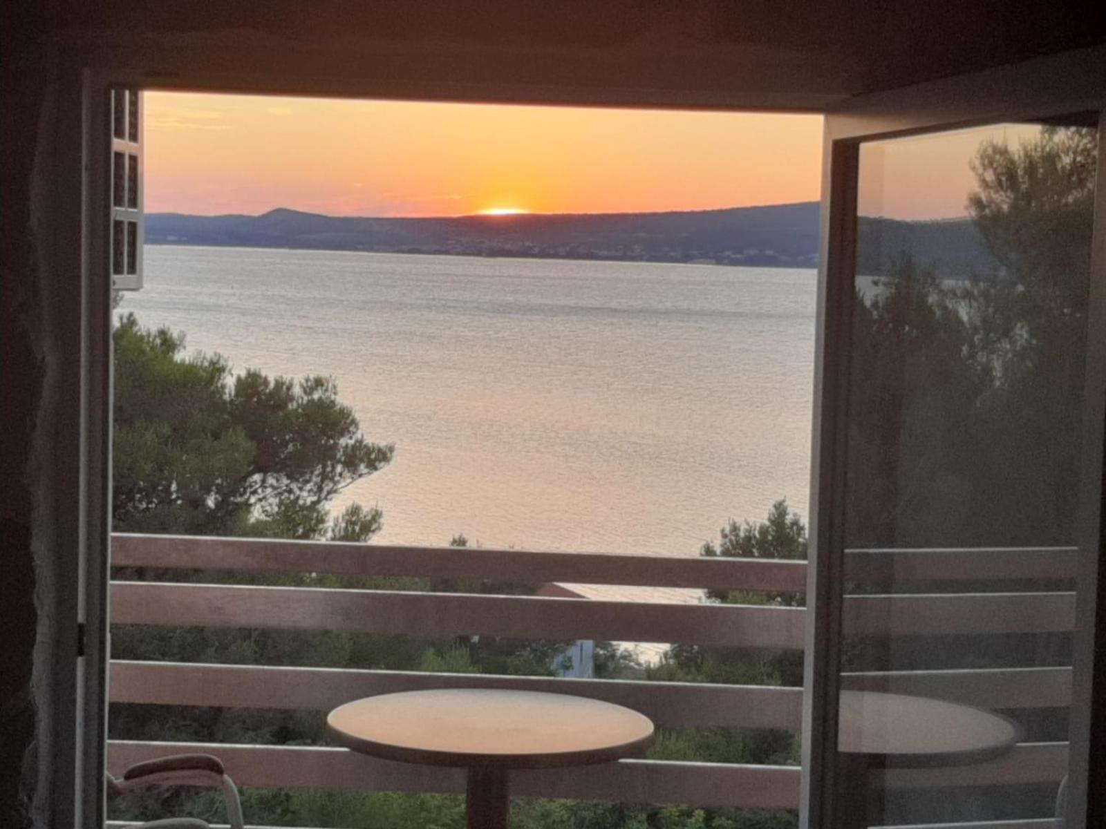 Apartments Cetiri Sestrice Novigrad  Exterior photo
